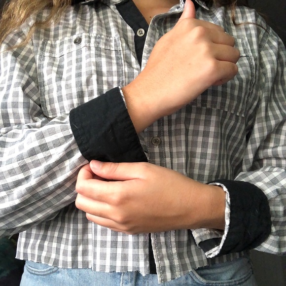 Cropped Flannel - Picture 1 of 4